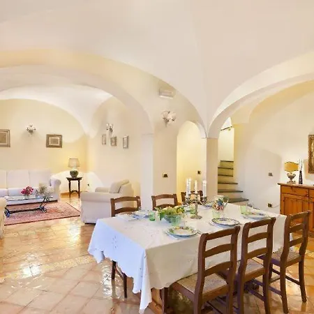 Sleeps 6 Pool Air Con Wifi Villa