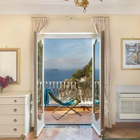 Sleeps 6 Pool Air Con Wifi