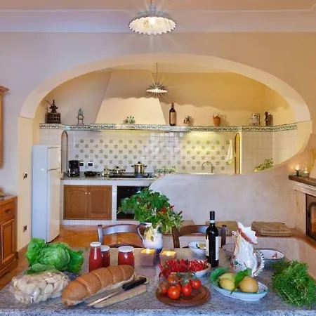 Villa Sleeps 6 Pool Air Con Wifi Praiano