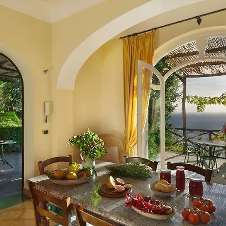 Sleeps 6 Pool Air Con Wifi Praiano
